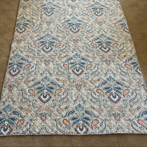 Soft Surroundings Coverlet and Pillow Sham - Picture 2 of 6